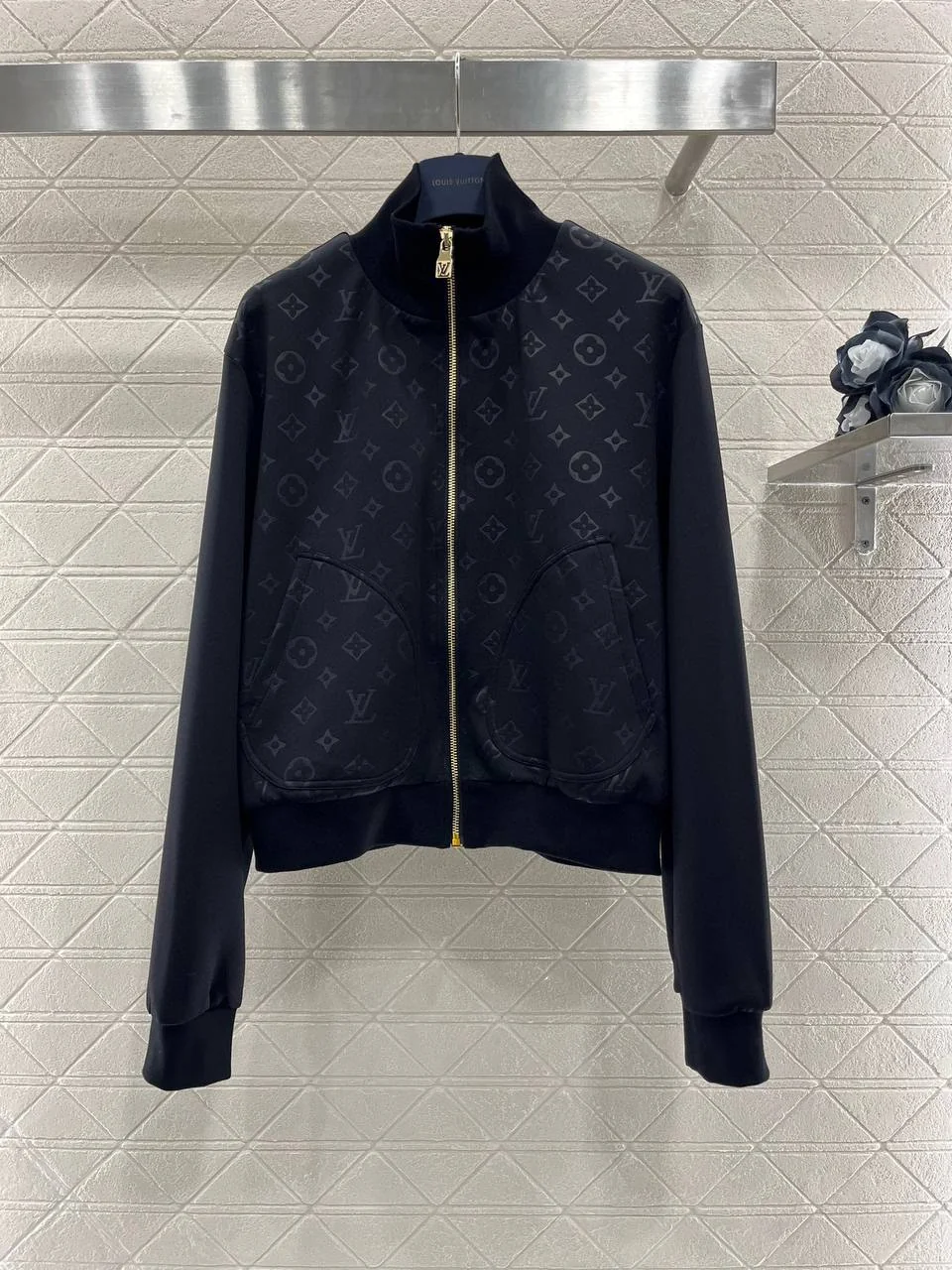 Жіночий костюм - Louis Vuitton